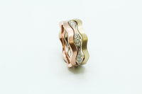 Ring: Welle Weißgold 585/... Brillanten