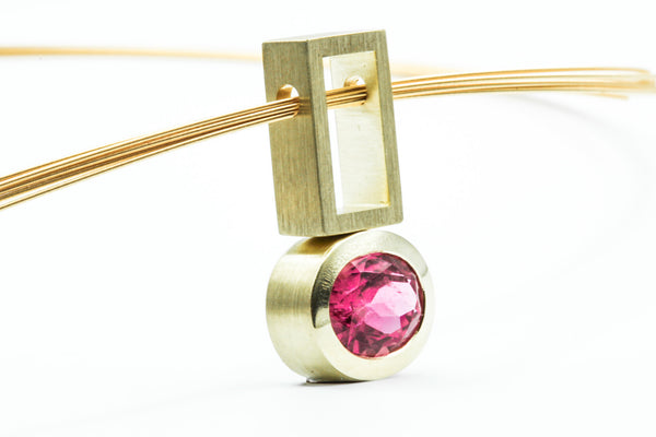 Anhänger aus 585 Gold mit einem pinken Turmalin 2,96 carat.