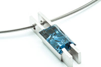 Anhänger aus 950 Platin mit einem Topas in London Blue 10,23 carat