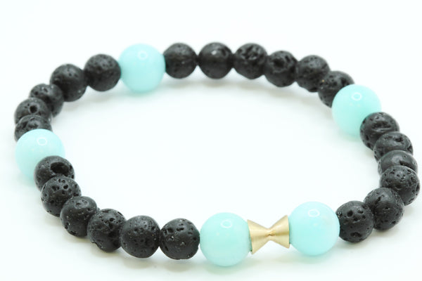 Armband aus Lava, Chalcedon und 750 Gold