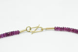 Kette: Royalpurple Granat und 750er Gelbgold
