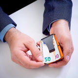 TECH WALLET aus Carbon und eloxiertem ALUMINIUM - ORANGE