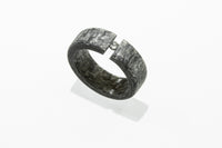 Ring: Graues Carbon mit Brillant 0,12 ct.