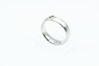 Ring: Platin 950/..., Gelbgold 750/... Saphir