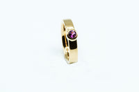 Ring: Gelbgold 750/... Royal Purple Granat